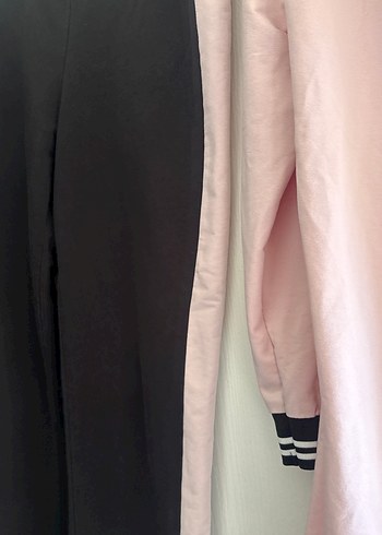 Pembe Kapüşonlu Uzun Sweatshirt ve Siyah Rahat Pantolon - Görsel 7