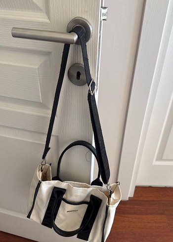 Beyaz Siyah Detaylı Kadın Omuz Çantası - Görsel 4