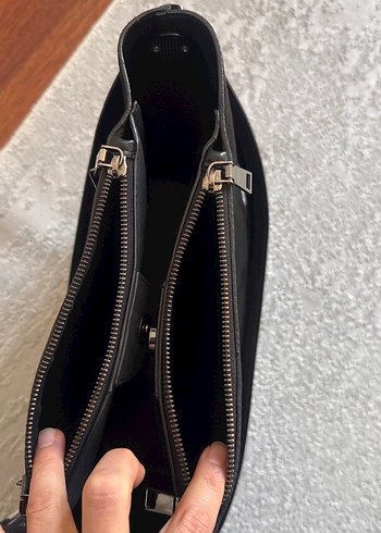 Zincir Detaylı Siyah Süet Kadın Çanta - Görsel 6