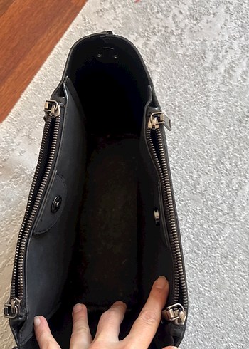 Zincir Detaylı Siyah Süet Kadın Çanta - Görsel 5