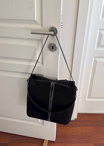 Zincir Detaylı Siyah Süet Kadın Çanta - Görsel 2