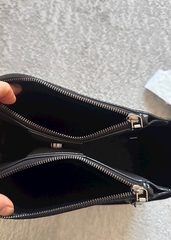 Zincir Detaylı Siyah Süet Kadın Çanta - Görsel 4