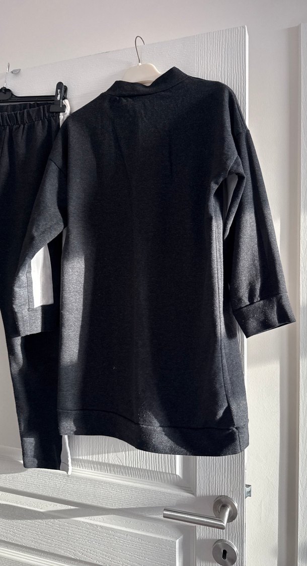 Gri Şeritli Siyah Kadın Eşofman Takımı - Görsel 5