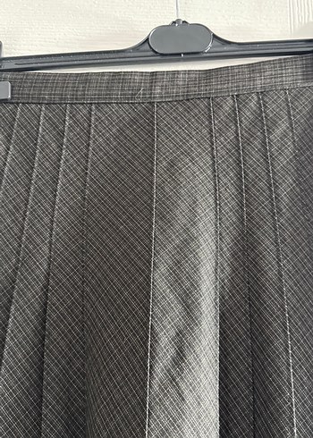 Gri Piliseli Midi diz altı etek Kadın Etek - Görsel 2