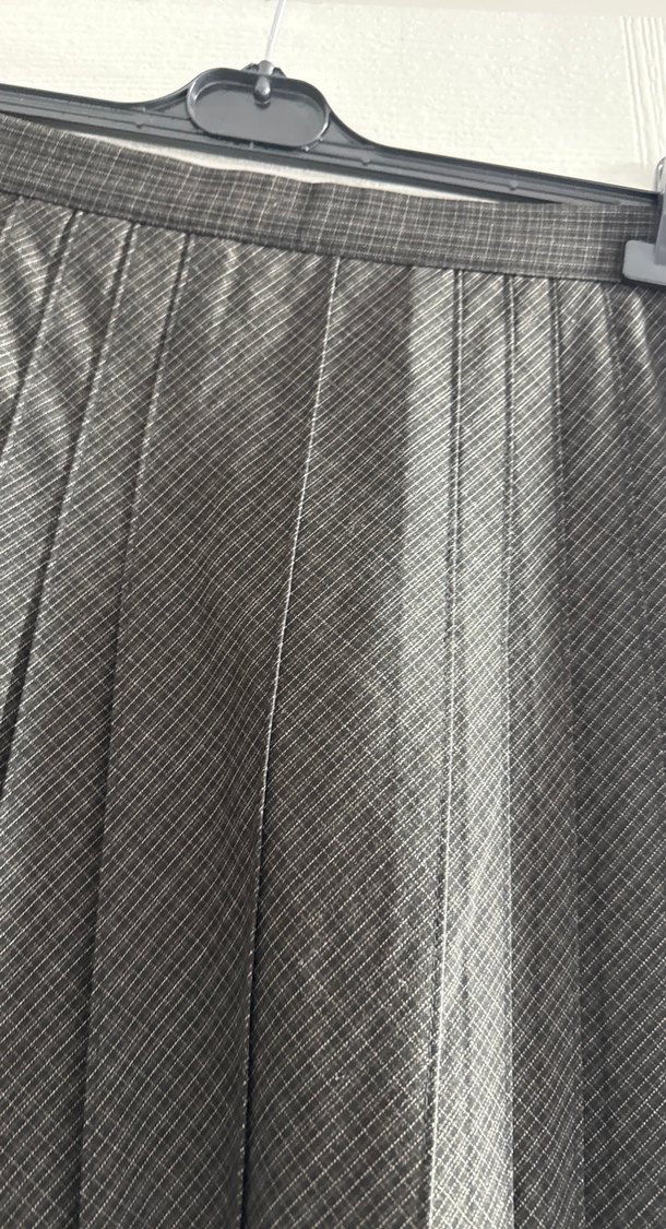 Gri Piliseli Midi diz altı etek Kadın Etek - Görsel 5