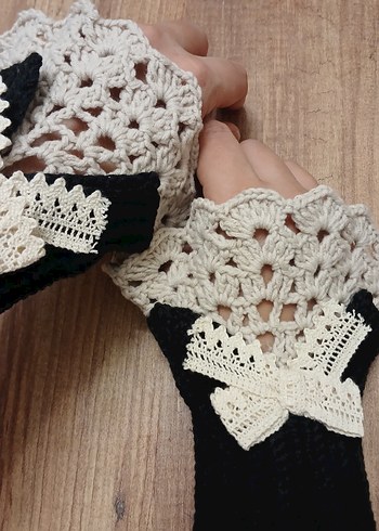 Siyah Dantel Detaylı Örgü Kadın Eldiven - Görsel 5