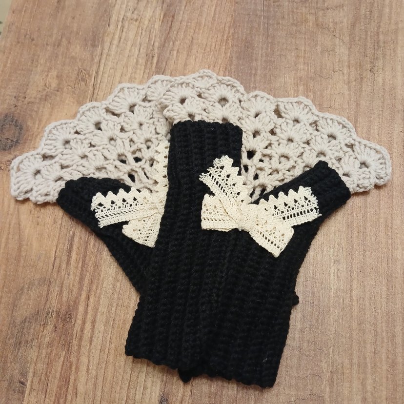 Siyah Dantel Detaylı Örgü Kadın Eldiven - Görsel 4