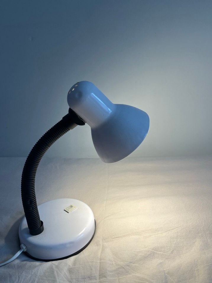 Beyaz Masa Lambası - Görsel 2