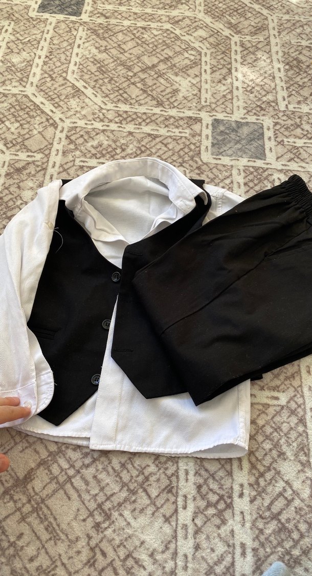 Erkek Çocuk Siyah Kemerli Yelekli Takım - Görsel 2