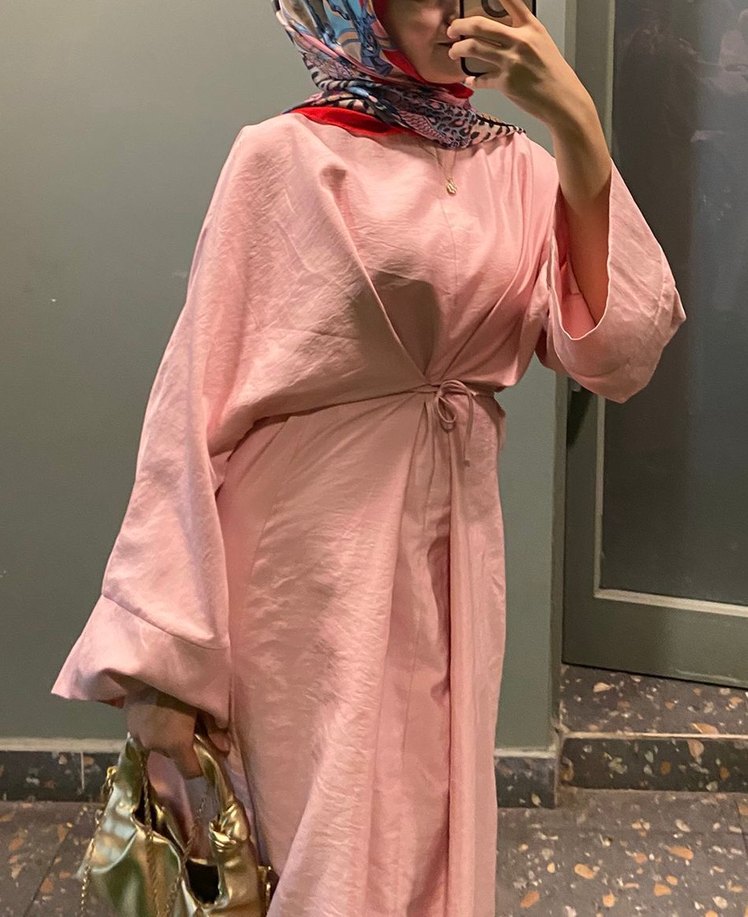 Pembe Bağcıklı Uzun Salaş Kadın Elbise - Görsel 3