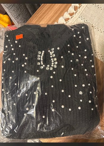 Trendyolmilla Taş Ve İnci Detaylı Triko Kazak - Görsel 3