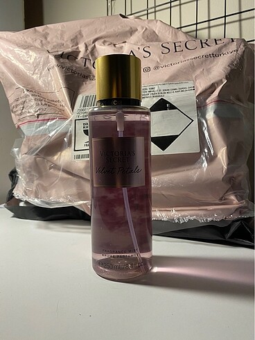 Beden Victoria secret vucut spreyi
