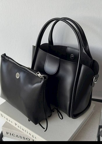 Zara Siyah Deri Minimalist Kadın Çanta