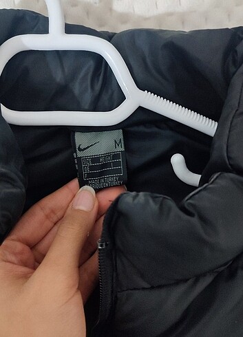 m Beden siyah Renk Nike şişme yelek