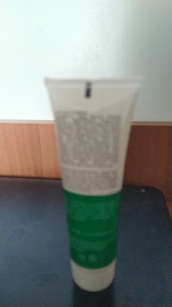 Mia Klinika anti-acne cream