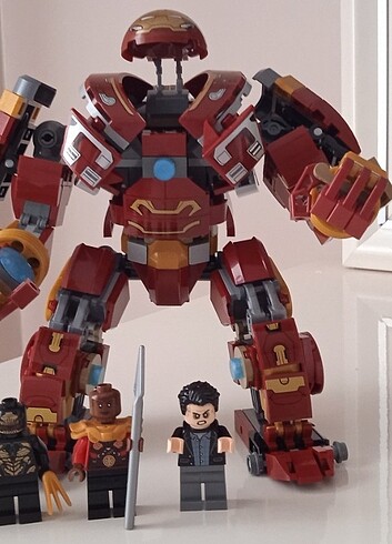 Beden Renk LEGO Marvel Hulkbuster Wakanda Savaşı