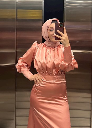 Pembe Parlak Uzun Kollu Drapeli Abiye Elbise