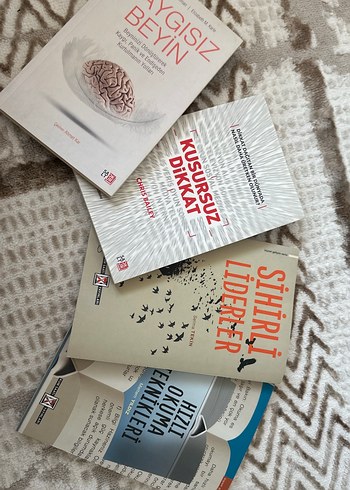 Üniversite Kitapları Seti - Beyin ve Liderlik