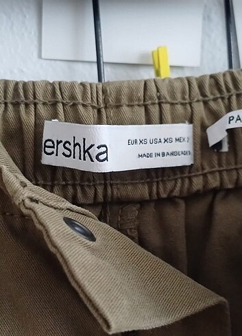 s Beden Paraşüt Pantolon Haki | Bershka 