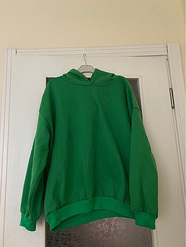 Sweetshirt