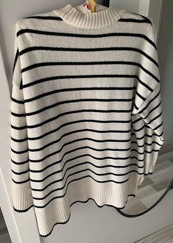 Kadriye Baştürk Çizgili Triko Kazak - Görsel 2