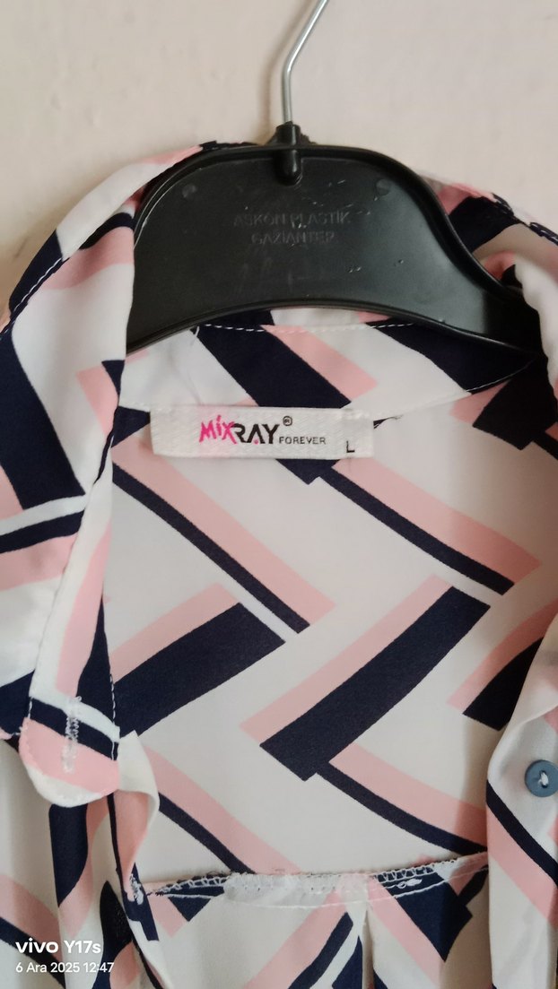 Uzun Kollu Pilili Kadın Tunik - Görsel 3