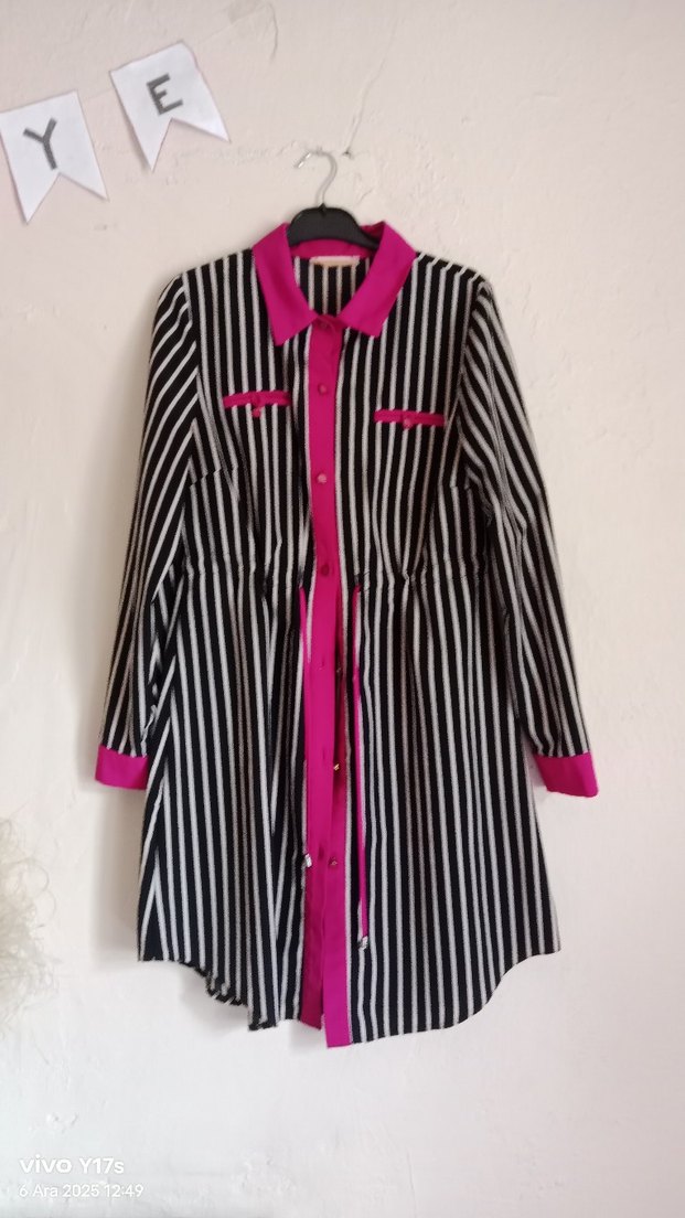 Pembe Detaylı Çizgili Tunik - Görsel 3