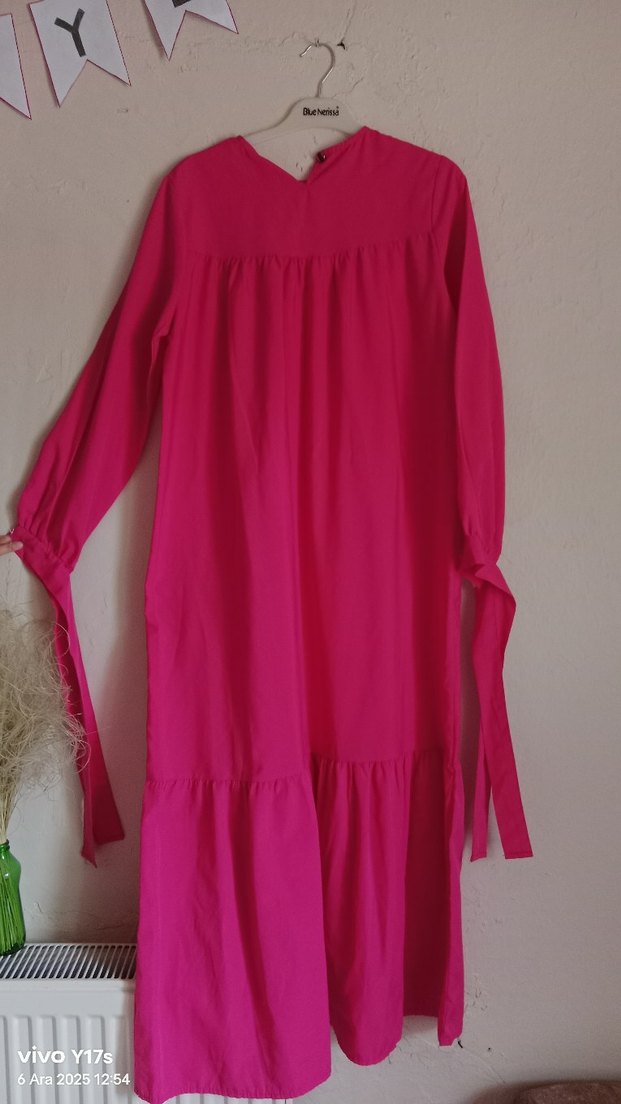 Pembe Uzun Fırfırlı Salaş Elbise - Görsel 4