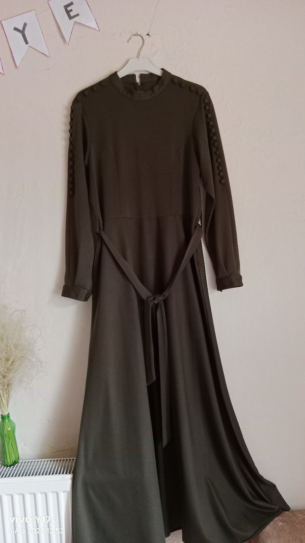 Düğmeli Uzun Kollu Siyah Gotik Elbise - Görsel 3