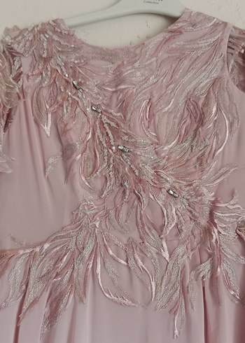 Pembe Nakışlı Uzun Kollu Uzun Abiye Elbise - Görsel 4