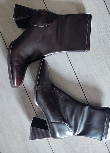 40 Beden Stradivarius bot
