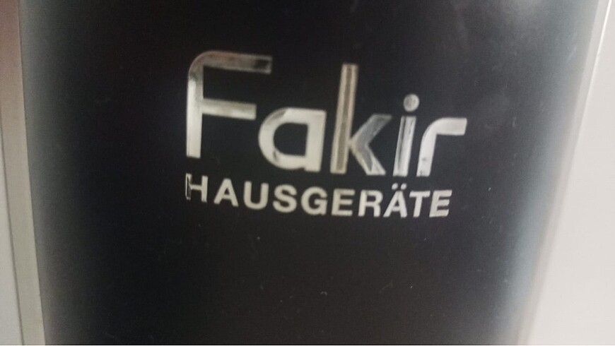 Fakir Fakir dikey süpürge şarjı