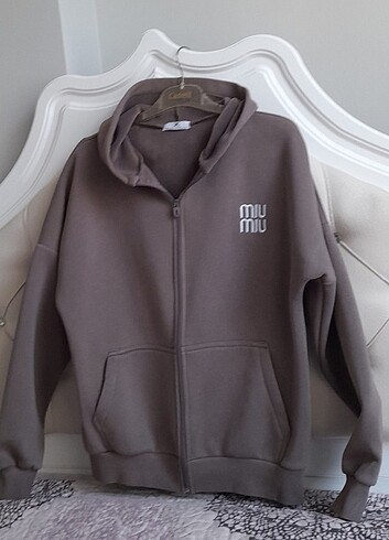 27 Beden EŞOFMAN TAKIMI (MIU MIU)