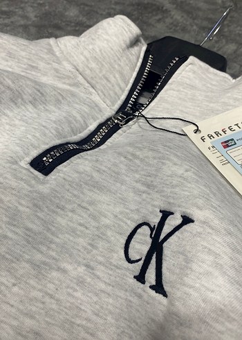 Gri Fermuarlı Erkek - Görsel 3