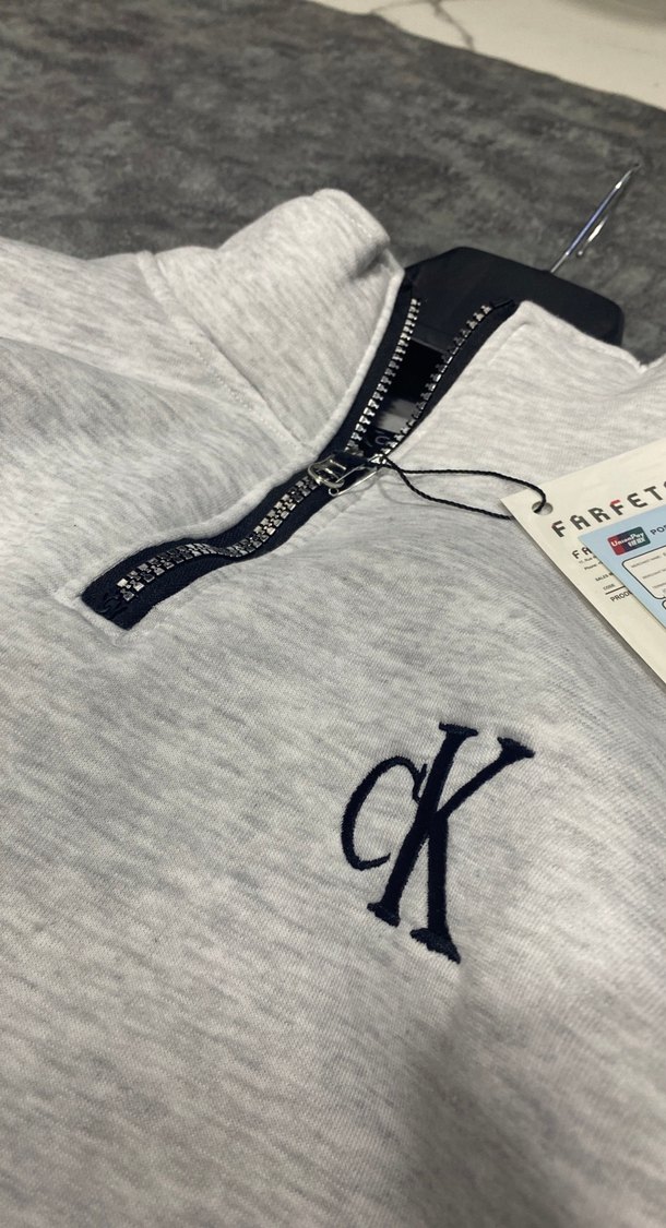 Gri Fermuarlı Erkek - Görsel 3