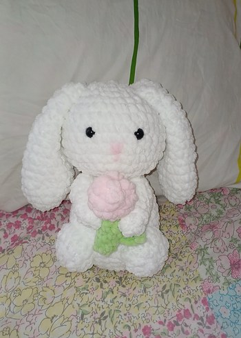 Hello Kitty Lale tutan tavşan peluş
