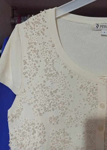s Beden beyaz Renk Nakışlı Düğmeli Kısa Kollu Beyaz Hırka