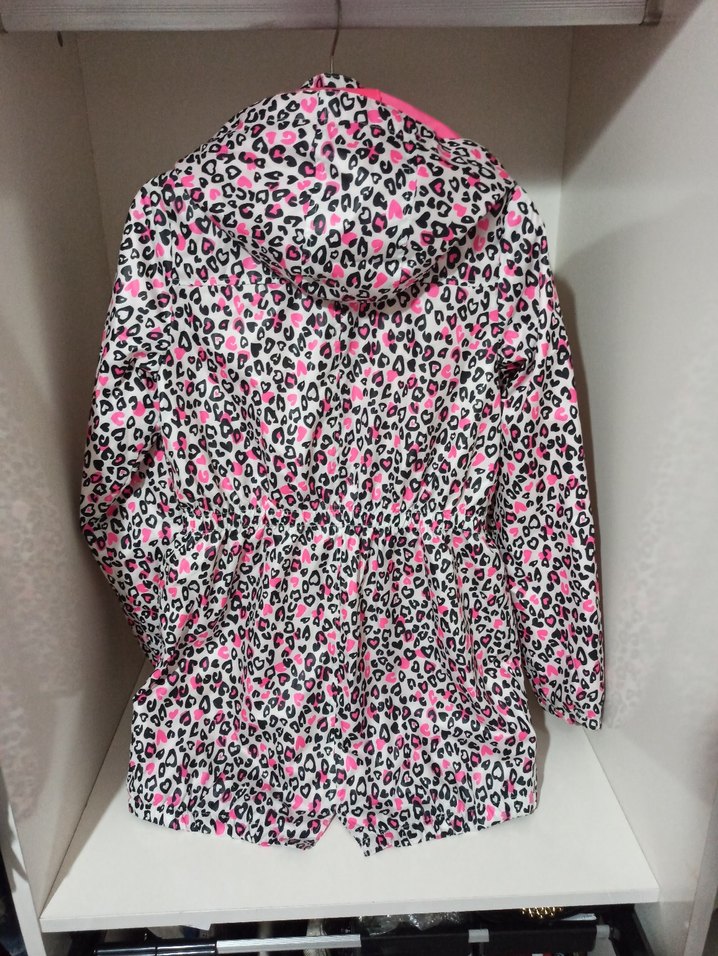 Pembe Kapüşonlu Desenli Yağmurluk - Görsel 4