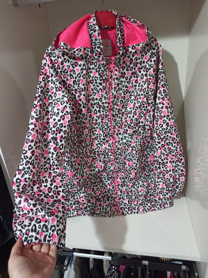 Pembe Kapüşonlu Desenli Yağmurluk - Görsel 2