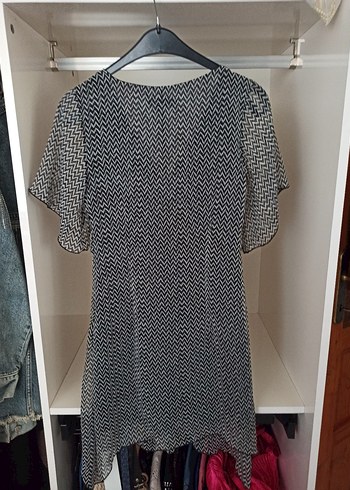 Kemer detaylı elbise şifondur - Görsel 4