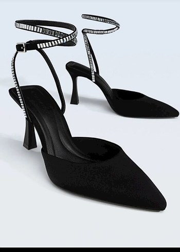 Siyah Parlak Taşlı Stiletto Topuklu Kadın Ayakkabı