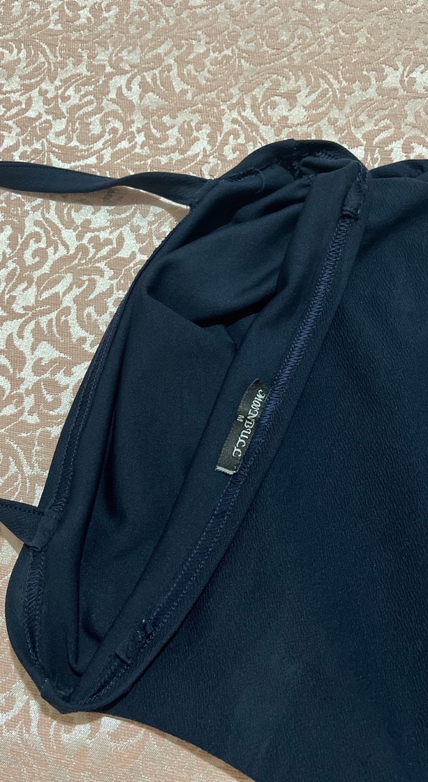 Detaylı Siyah yanları büzgülü boyundan bağlamalı Straplez - Görsel 4