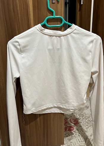 Yanları büzgülü Beyaz Uzun Kollu Kadın bluz - Görsel 2