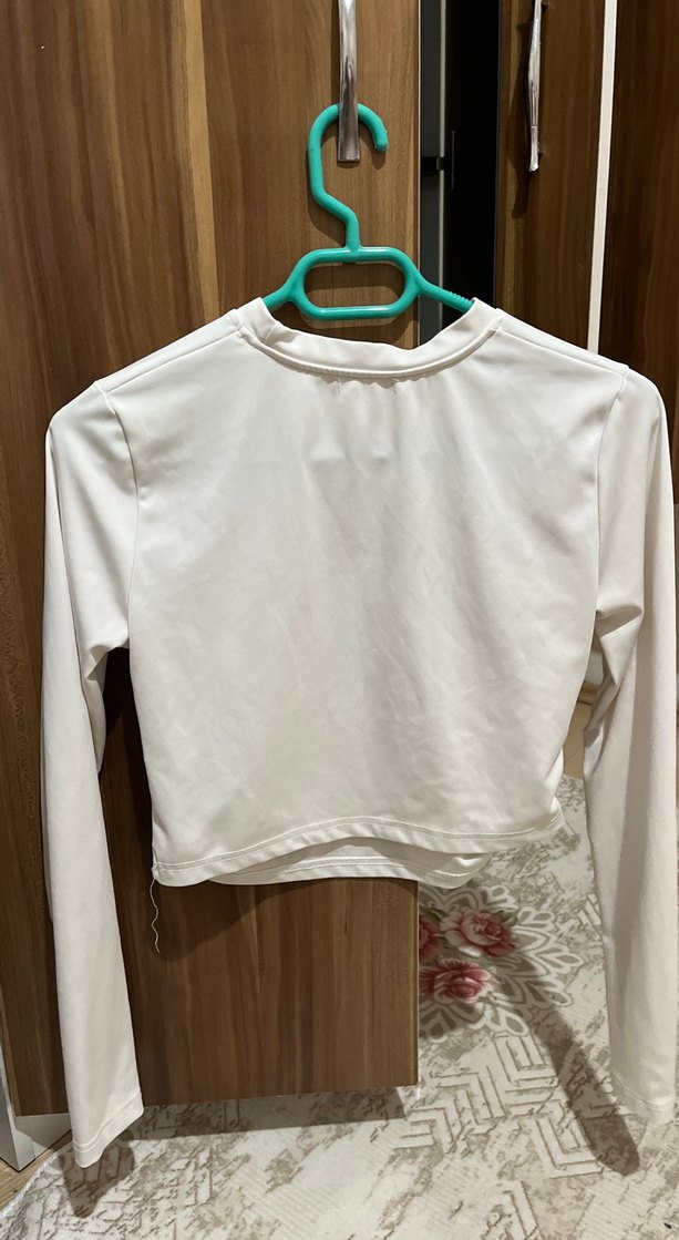 Yanları büzgülü Beyaz Uzun Kollu Kadın bluz - Görsel 2