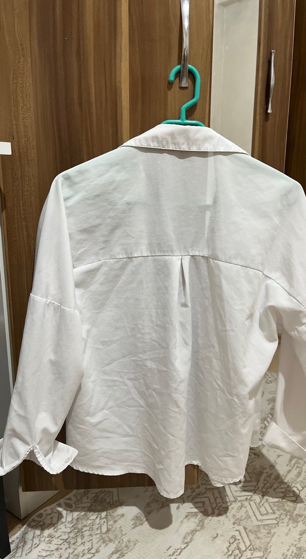 Düğmeli Beyaz Keten Gömlek - Görsel 2