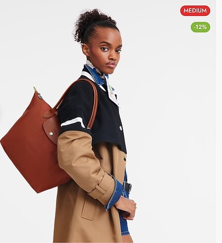 Longchamp Longchamp en aranan renklerle yurtdışındam