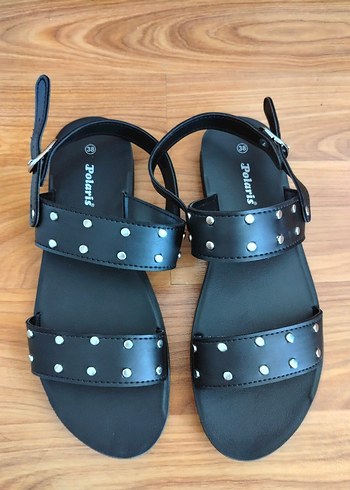 38 Beden Parlak Siyah Tokalı Rock Punk Kadın Sandalet