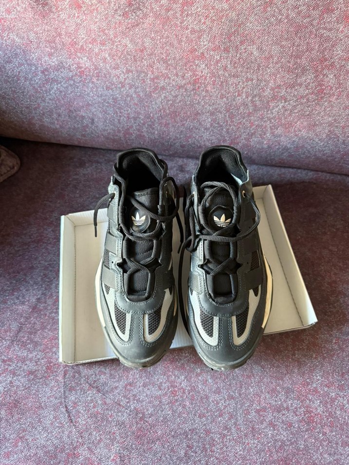 Adidas Haki-Siyah Kadın Spor Ayakkabısı - Görsel 3