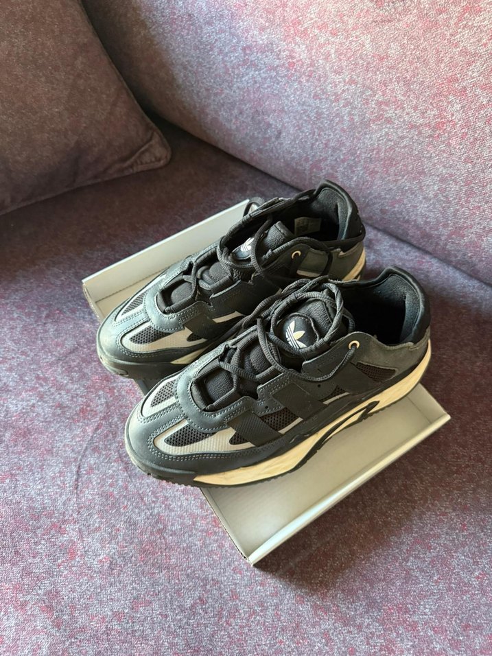 Adidas Haki-Siyah Kadın Spor Ayakkabısı - Görsel 4