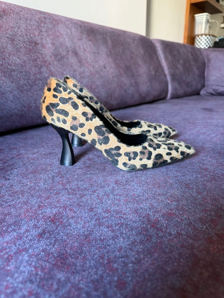 Kahverengi Leopar Desenli Tüylü Stiletto - Görsel 3